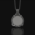 Bild in Galerie-Betrachter laden, Yggdrasil Pendant
