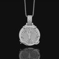 Bild in Galerie-Betrachter laden, Yggdrasil Pendant