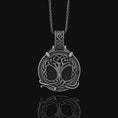Bild in Galerie-Betrachter laden, Yggdrasil Pendant