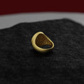 Bild in Galerie-Betrachter laden, Wolf Signet Ring