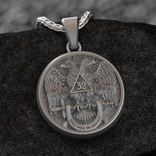 925 sterling silver "Spes Mea In Deo Est" pendant, Latin hope medal.