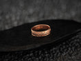 Load image into Gallery viewer, Pebble Texture Wedding Band – Unisex Hammered Stone Pattern Ring