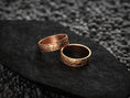Load image into Gallery viewer, Pebble Texture Wedding Band – Unisex Hammered Stone Pattern Ring