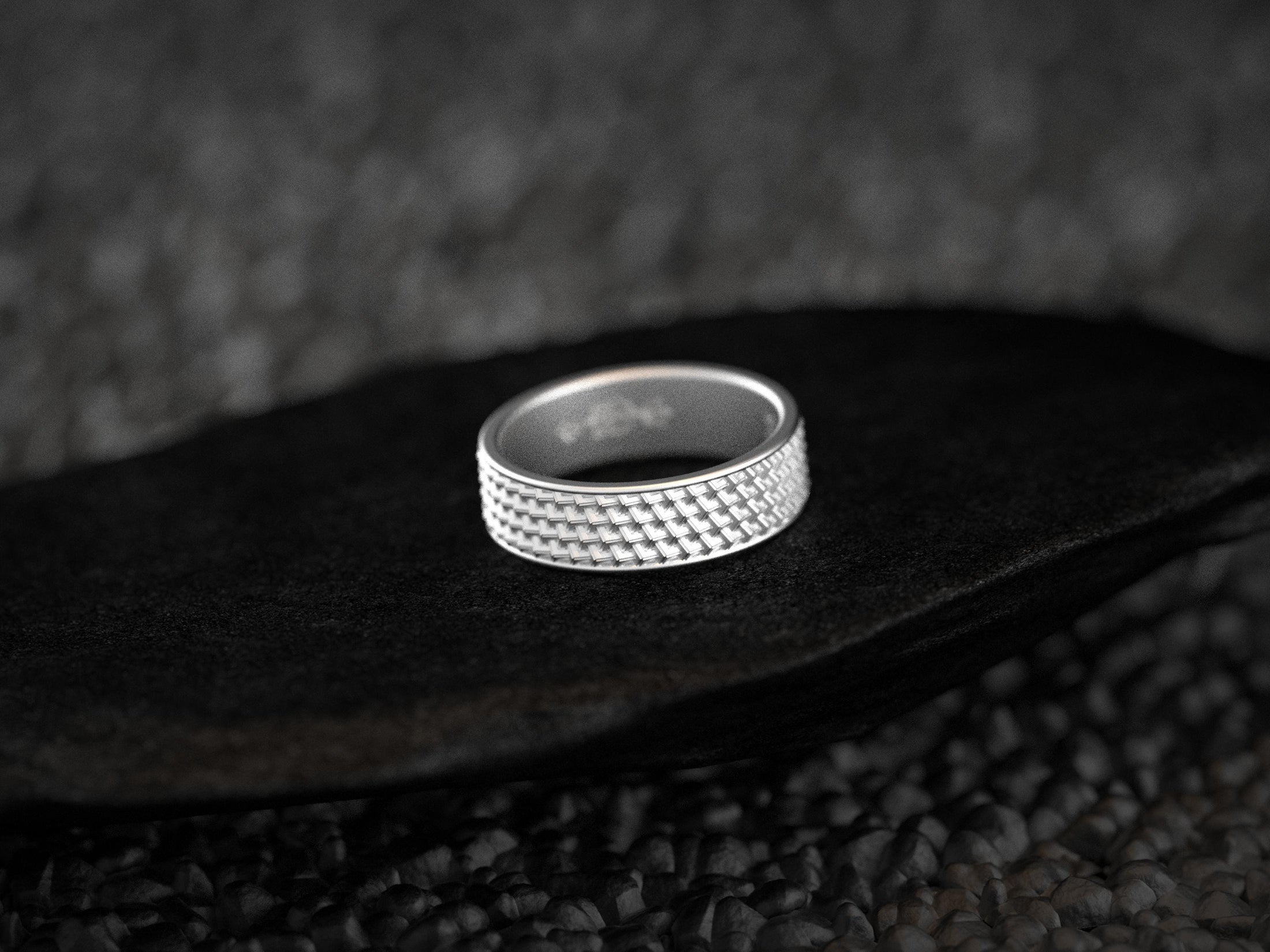 Bright silver grid-patterned ring for men or couples
