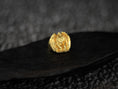 Bild in Galerie-Betrachter laden, Front profile of gold-plated griffin signet ring variant.