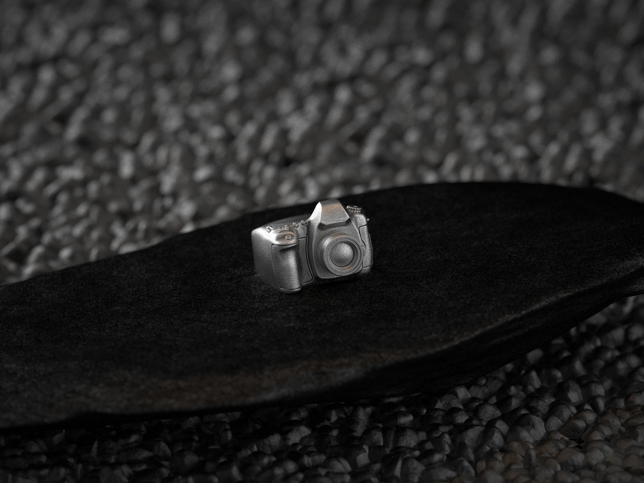 Camera Ring for Photographers – Sterling Silver DSLR-Inspired Ring for Photography Lovers, Creatives & Gift for Him