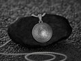 Bild in Galerie-Betrachter laden, Spartan Pendant
