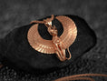 Bild in Galerie-Betrachter laden, Sphinx Pendant