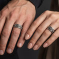 Load image into Gallery viewer, Elephant Spinner Band Ring