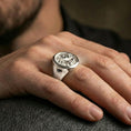 Load image into Gallery viewer, Lion Signet Ring