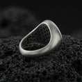 Load image into Gallery viewer, Bull Signet Ring