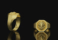 Bild in Galerie-Betrachter laden, Lion Signet Ring