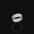 Load image into Gallery viewer, Celtic Knot Band Polished Finish