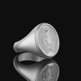 Bild in Galerie-Betrachter laden, Mother Mary Signet Ring
