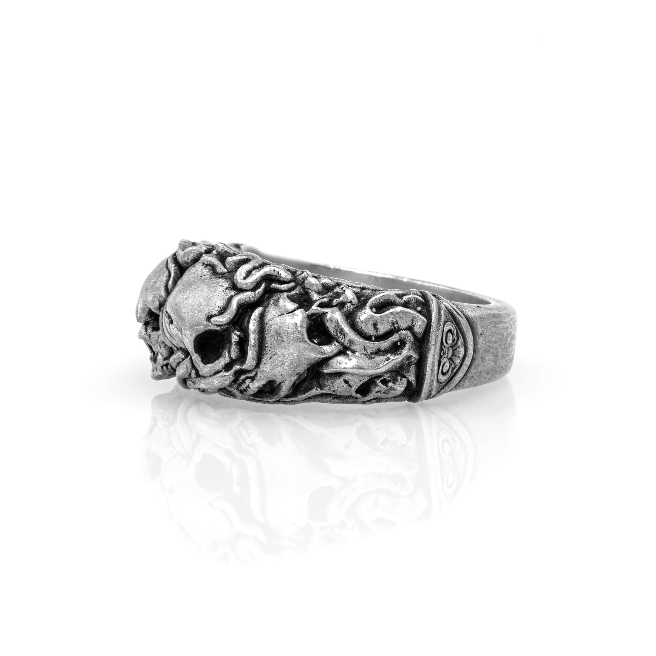 Gothic Skulls Band - Engravable