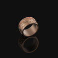 Bild in Galerie-Betrachter laden, Tides and Waves Band - Engravable Rose Gold Finish
