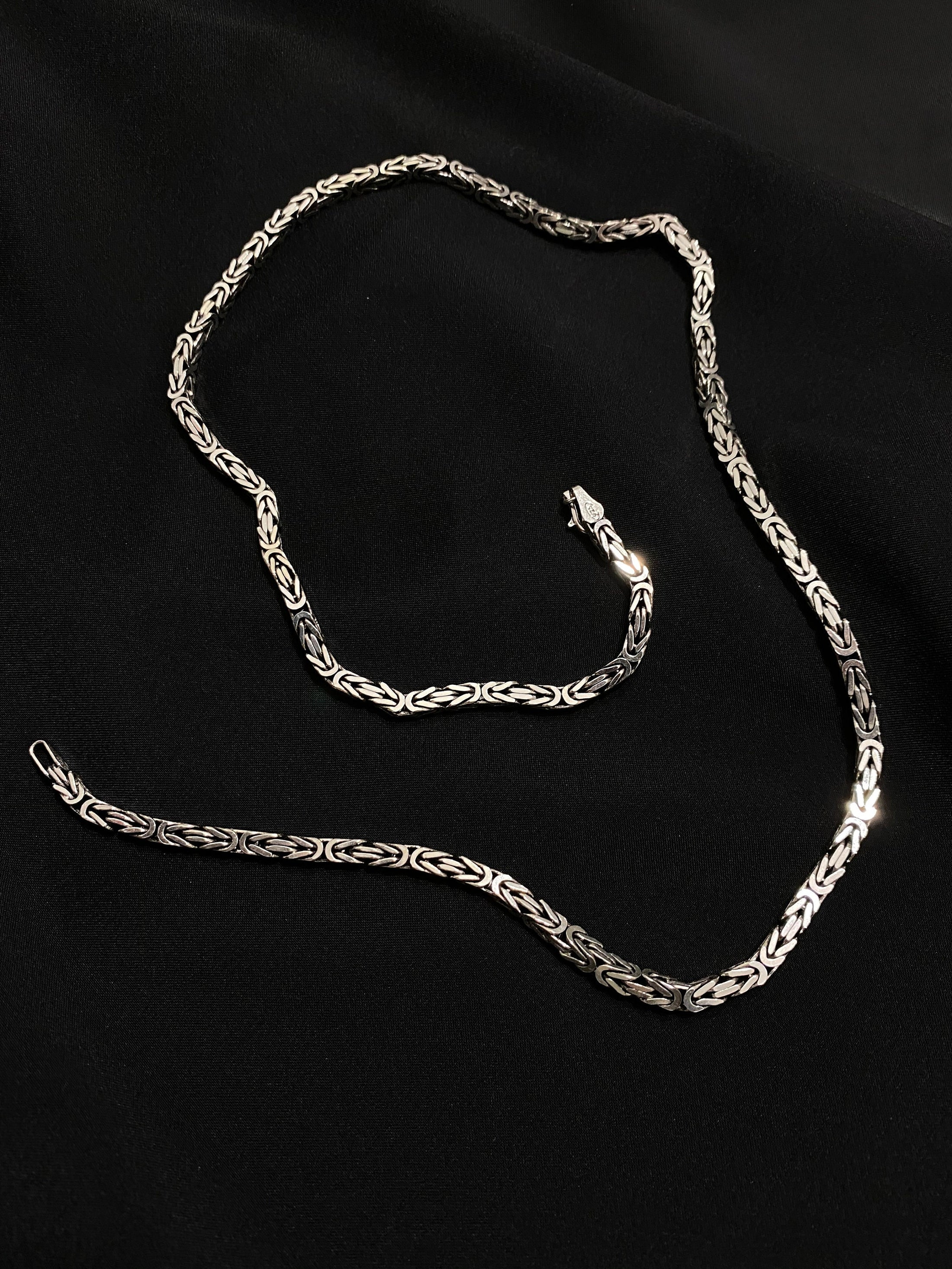 Square Byzantine Chain