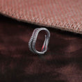 Load image into Gallery viewer, Octopus Gill Band Ring

