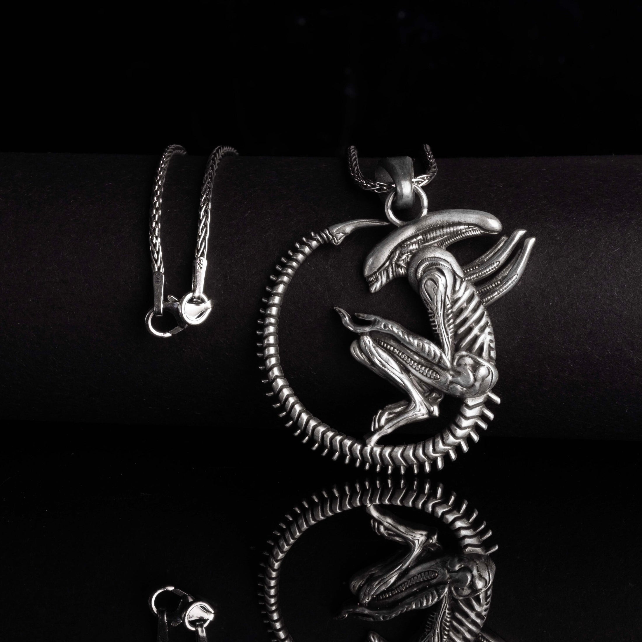 Xenomorph Charm