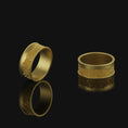 Bild in Galerie-Betrachter laden, Sea Waves Band - Engravable Gold Finish

