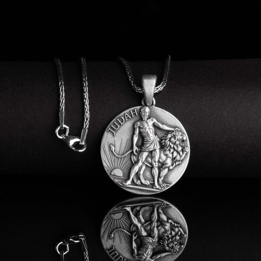 Christian Necklace, Lion of Judah, Coin Pendant, Biblical Symbol, King of Kings, Spiritual Token, Christian Gift Men's, Holy Scripture