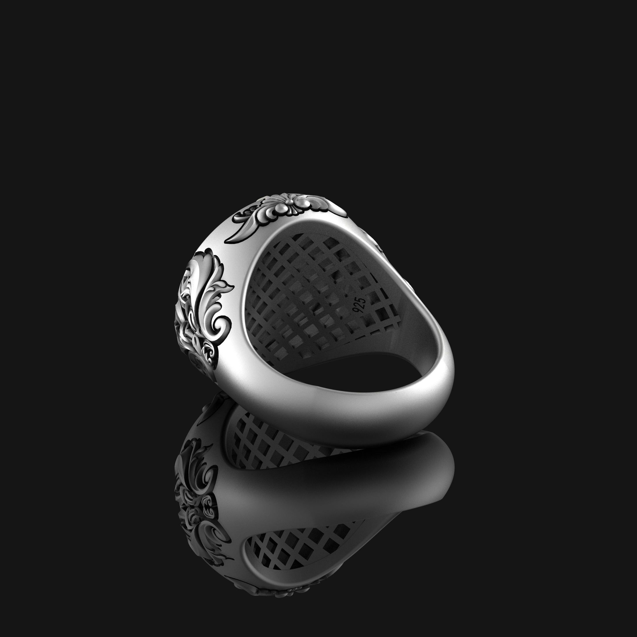 Silver Griffon Ring - Mythical Griffin Jewelry, Unique Gryphon Accessory, Elegant Fantasy Gift