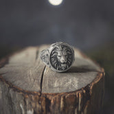 Lion with Lucky Horseshoe Ring