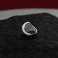 Bild in Galerie-Betrachter laden, Gorilla Head Signet Ring
