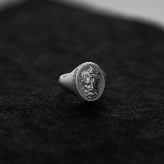 Zeus Ring