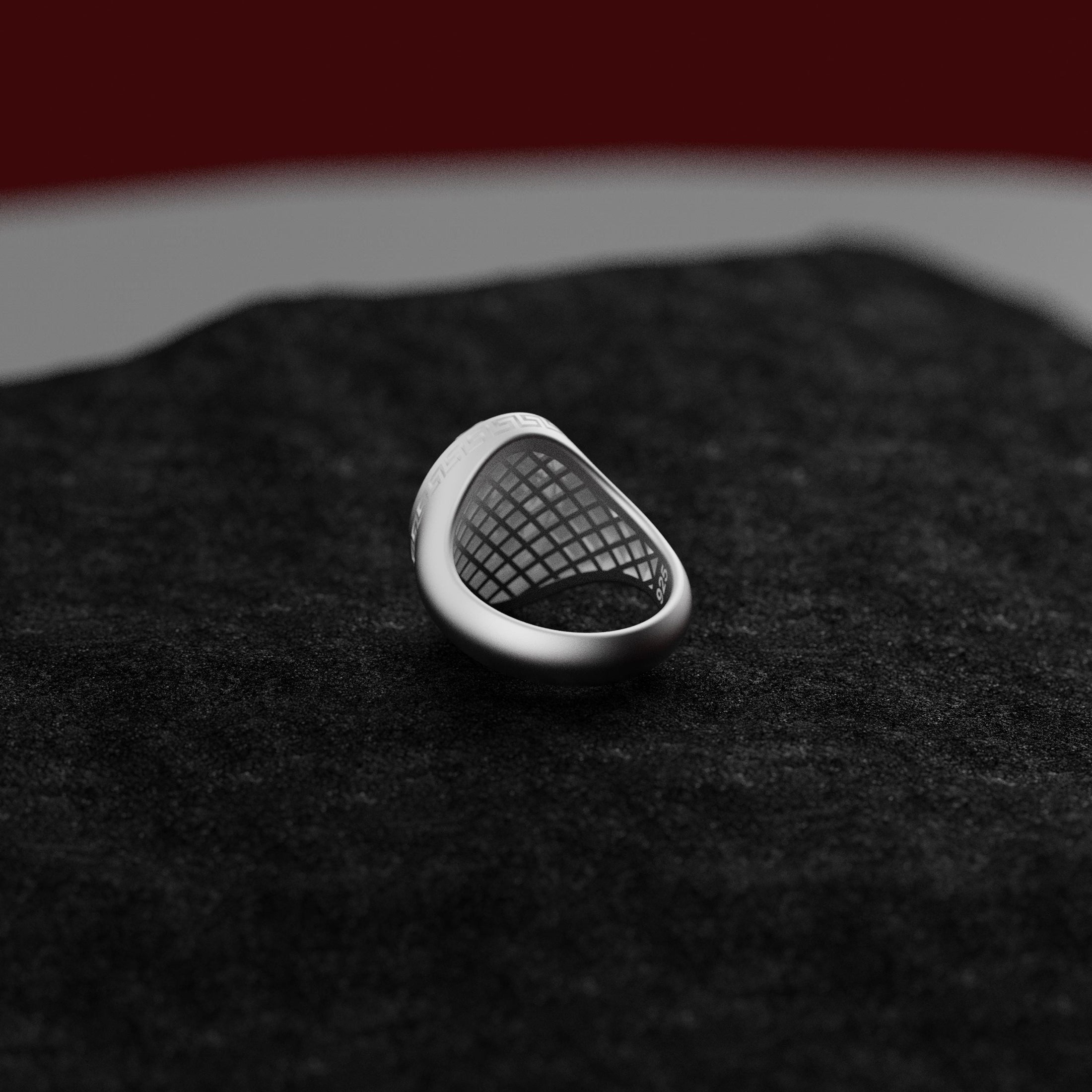 Zeus Ring