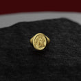 Bild in Galerie-Betrachter laden, Huginn and Muninn Raven of Odin Signet Ring in Oxidized Silver, Norse Mythology Engraved Pinky Ring For Men, Viking Ring
