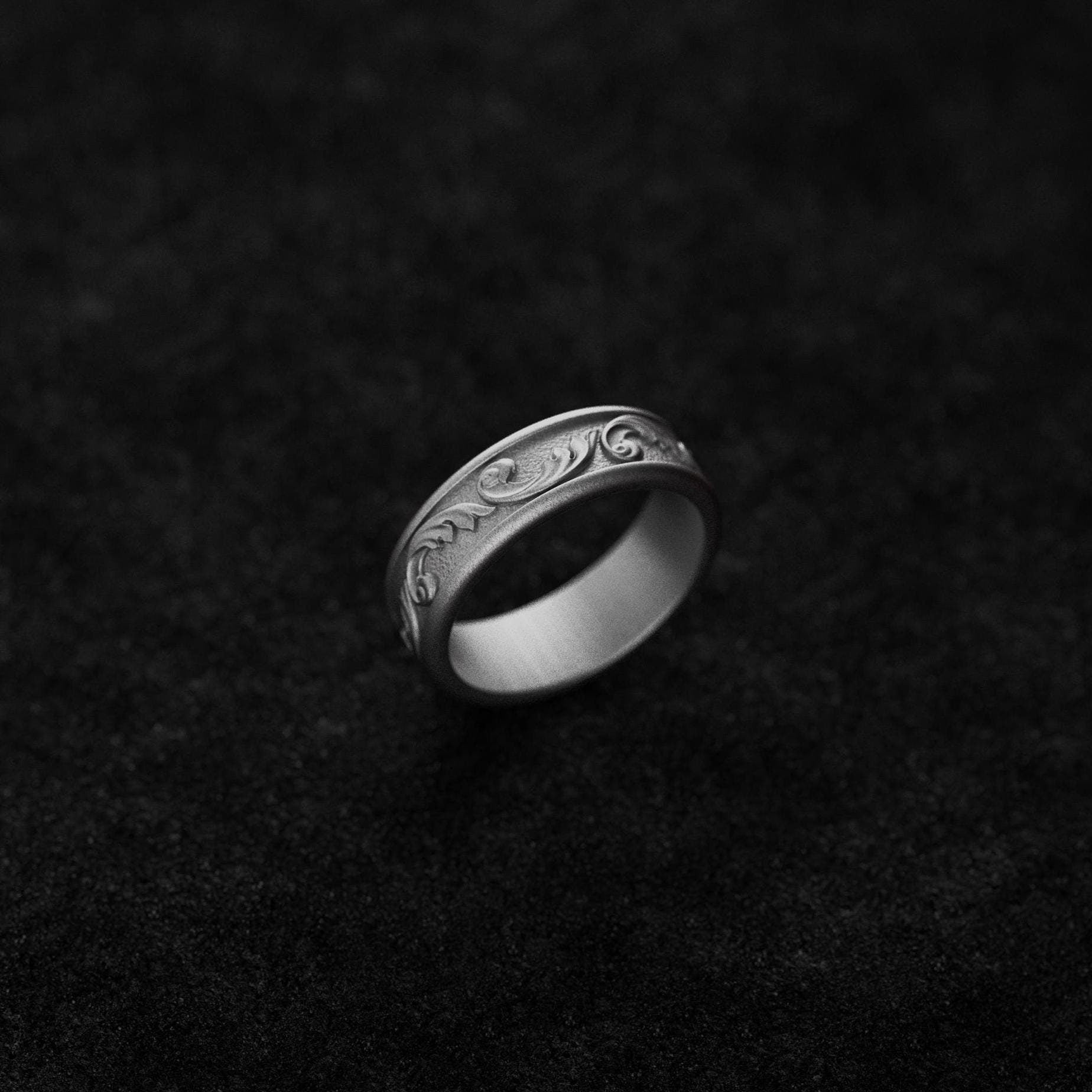 925 Silver Minimalist Floral Wedding Band - Engravable Ring, Elegant Nature-Inspired Design, Personalized Gift for Her or Him