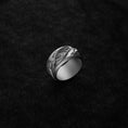 Load image into Gallery viewer, Silver Roots Wedding Band Ring - Nature-Inspired Jewelry, Unique Symbol of Growth and Connection, Unisex Ring for Him & Her

