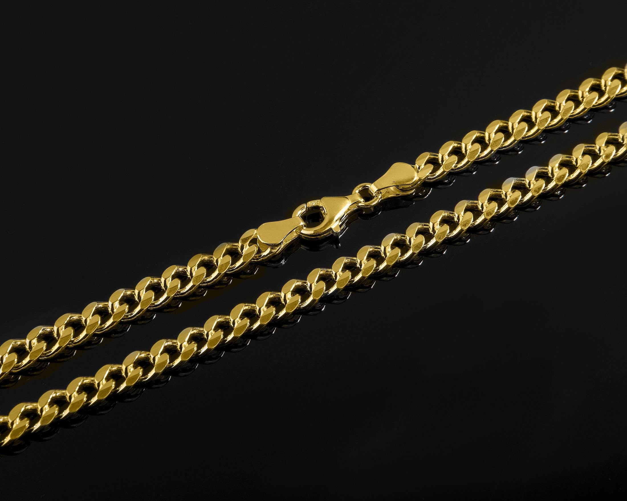 Close-up of 5.75mm gold Cuban chain, perfect everyday necklace.