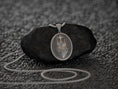 Bild in Galerie-Betrachter laden, Detailed religious medal featuring flaming Sacred Heart and cross
