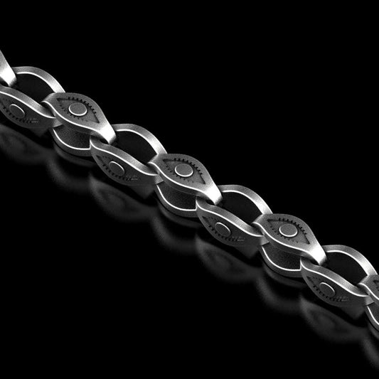 Evil Eye Chain Necklace – Symbolic Eye Link in Oxidized & Plated Silver