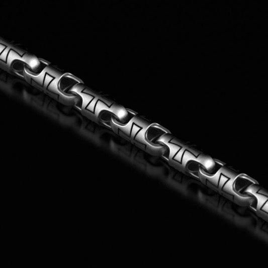 Minimalist sterling silver chain with cross pattern,