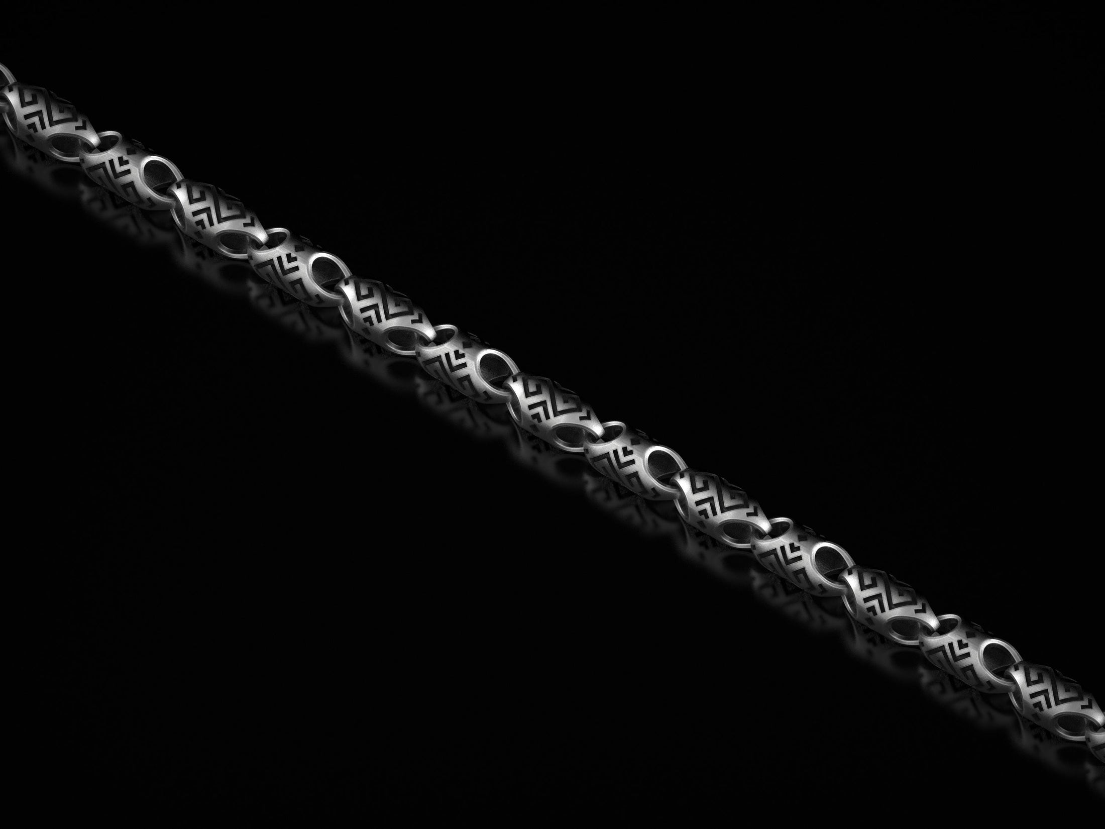 Geometric pattern chain – stylish gift for men
