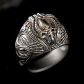 Giger Alien Skull Ring – Biomechanical Sci-Fi Gothic Jewelry in Sterling Silver