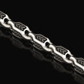 Load image into Gallery viewer, Close-up of oxidized arrowhead chain links
