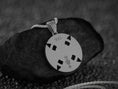 Bild in Galerie-Betrachter laden, Celtic Knot Pendant
