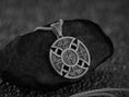 Bild in Galerie-Betrachter laden, Celtic Knot Pendant
