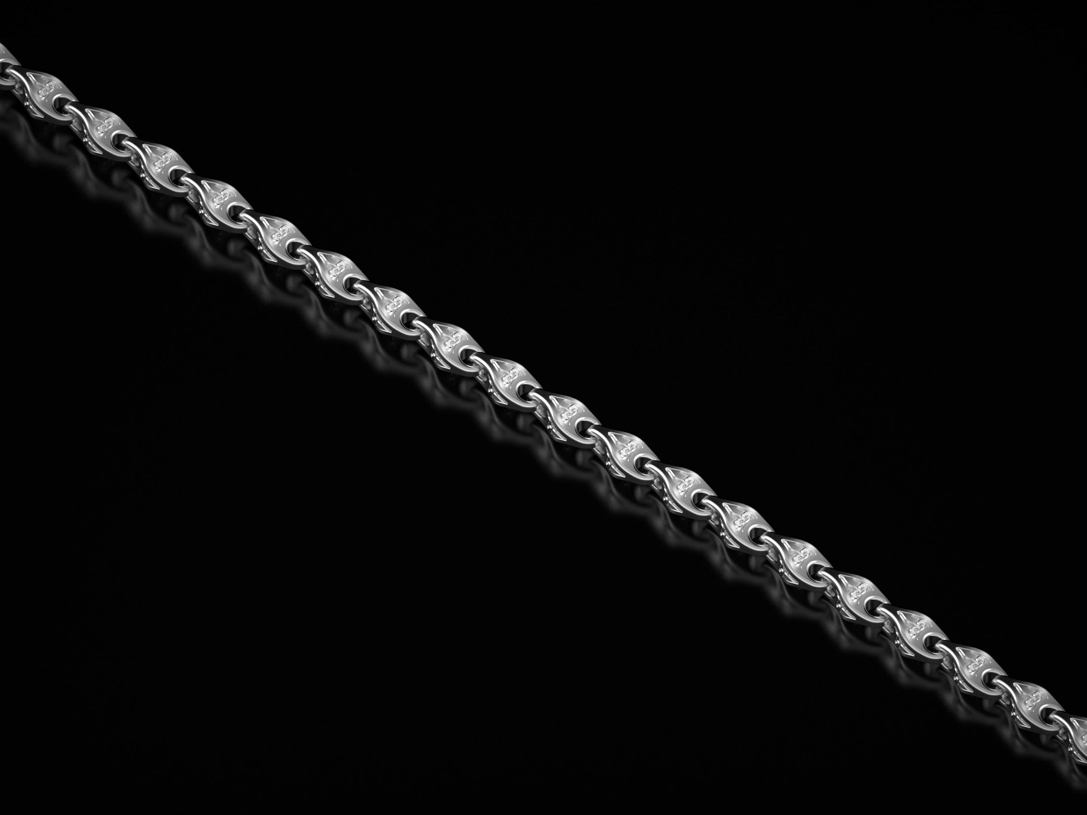 Full necklace with polished finish