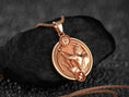 Bild in Galerie-Betrachter laden, Sagittarius Pendant
