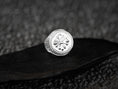 Bild in Galerie-Betrachter laden, Rhodium plated silver fleur shield ring for men,
