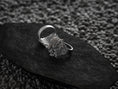 Bild in Galerie-Betrachter laden, Silver Wolf Headdress Skull Ring shown on black velvet background
