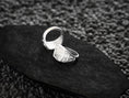 Bild in Galerie-Betrachter laden, Rhodium plated Crusader Shield Ring with oxidized antique finish
