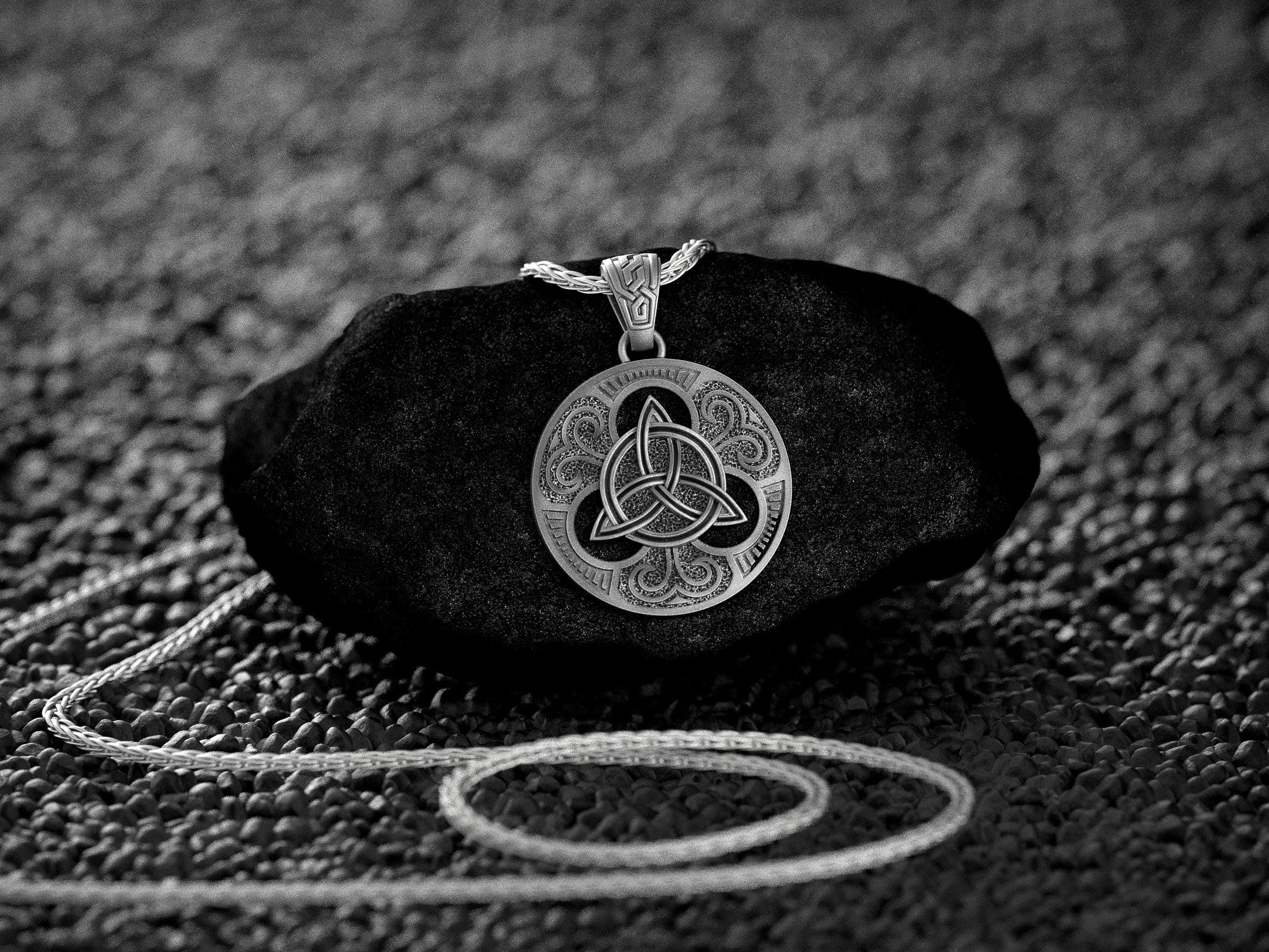 Celtic Triquetra Pendant