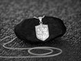Bild in Galerie-Betrachter laden, Templar Knight Pendant
