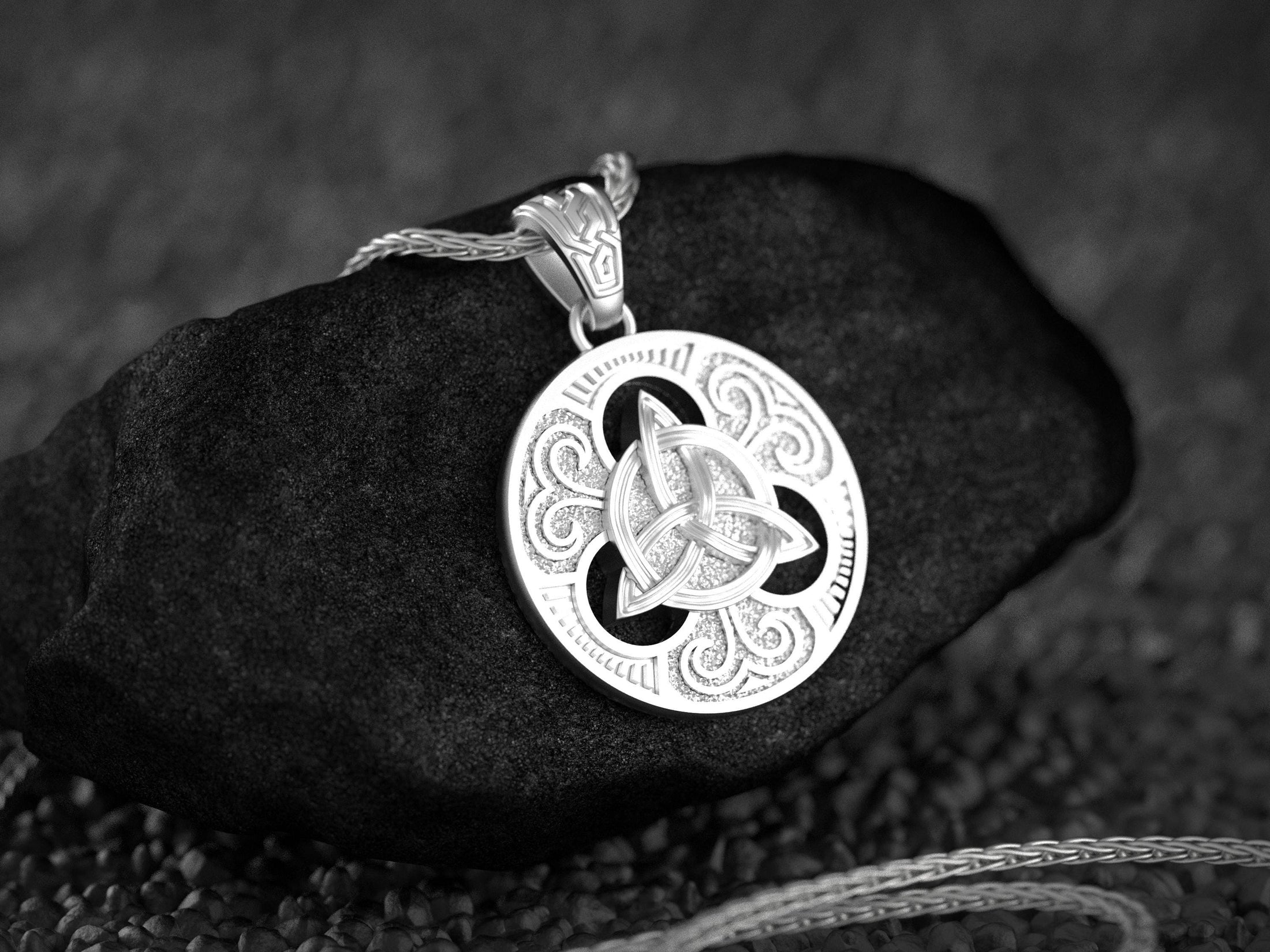 Celtic Triquetra Pendant
